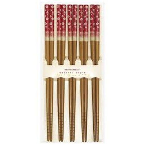 Set 5 đôi đũa hoa đỏ Nhật bản.